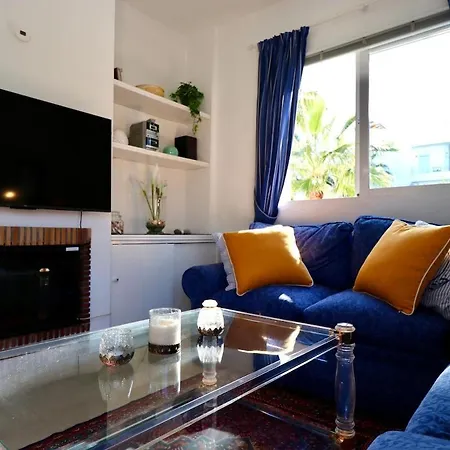 Apartment Golf Resort, Pool, Bbq, Massive Sunny Terrace With Mountain Views